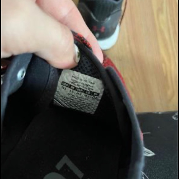 Men’s size 10.5 under armour shoes - Picture 5 of 6